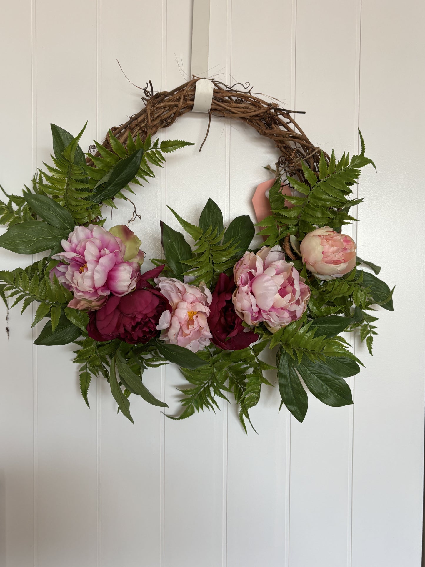 Peony grapevine-pink